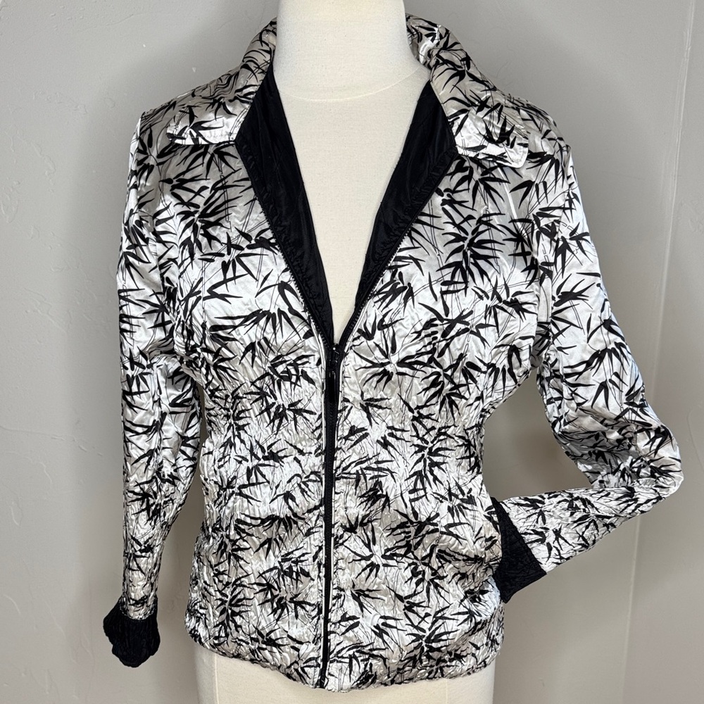 Reversible Black and White Jacket With Pockets